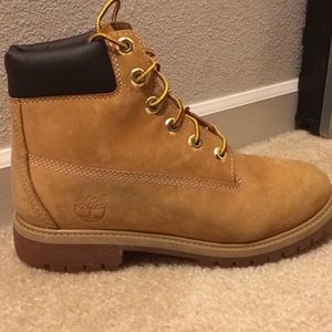 Timberlands boys size 5